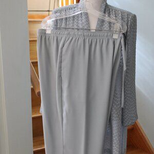 VTG Knights Women Pant Suit Light Blue Crepe SZ 16 2 Piece Cocktail